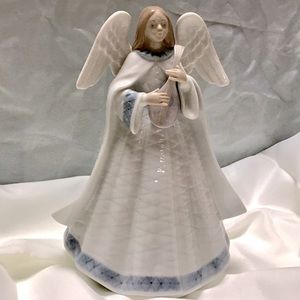 Vintage Lladro angel with mandolin figurine 5963